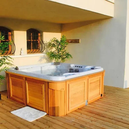 Les Hauts De Savoie Bed & Breakfast